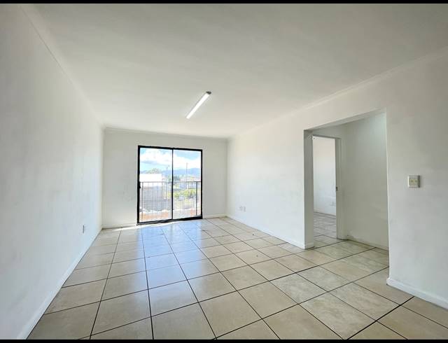 2 BEDROOM APARTMENT TO LET IN GRASSY PARK